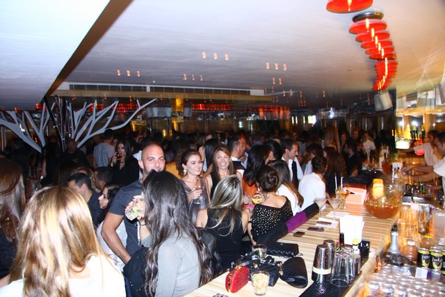 Les Folies de Caprice at Iris